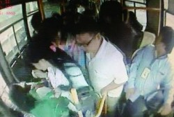 纵火案大妈爆料图片视频,纵火案现场惊心动魄，视频图片揭示惊人真相